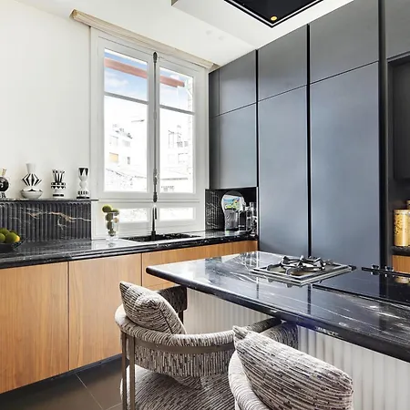 Pick A Flat's In Champs-elysees - Square Thiers