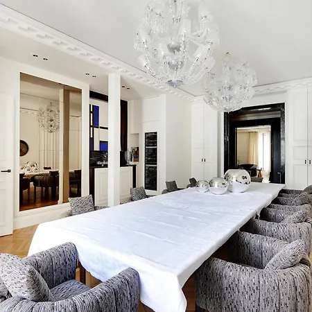 Pick A Flat's In Champs-elysees - Square Thiers Párizs